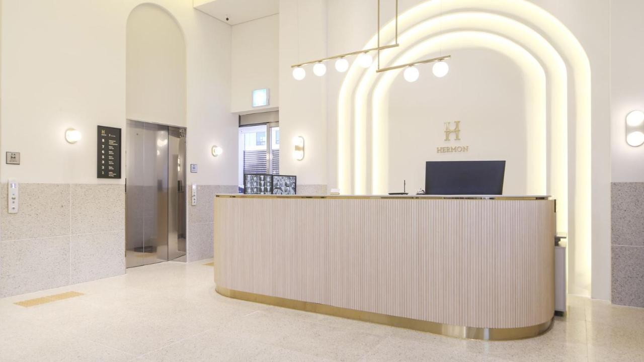 Hermon Hotel Gimhae Bagian luar foto