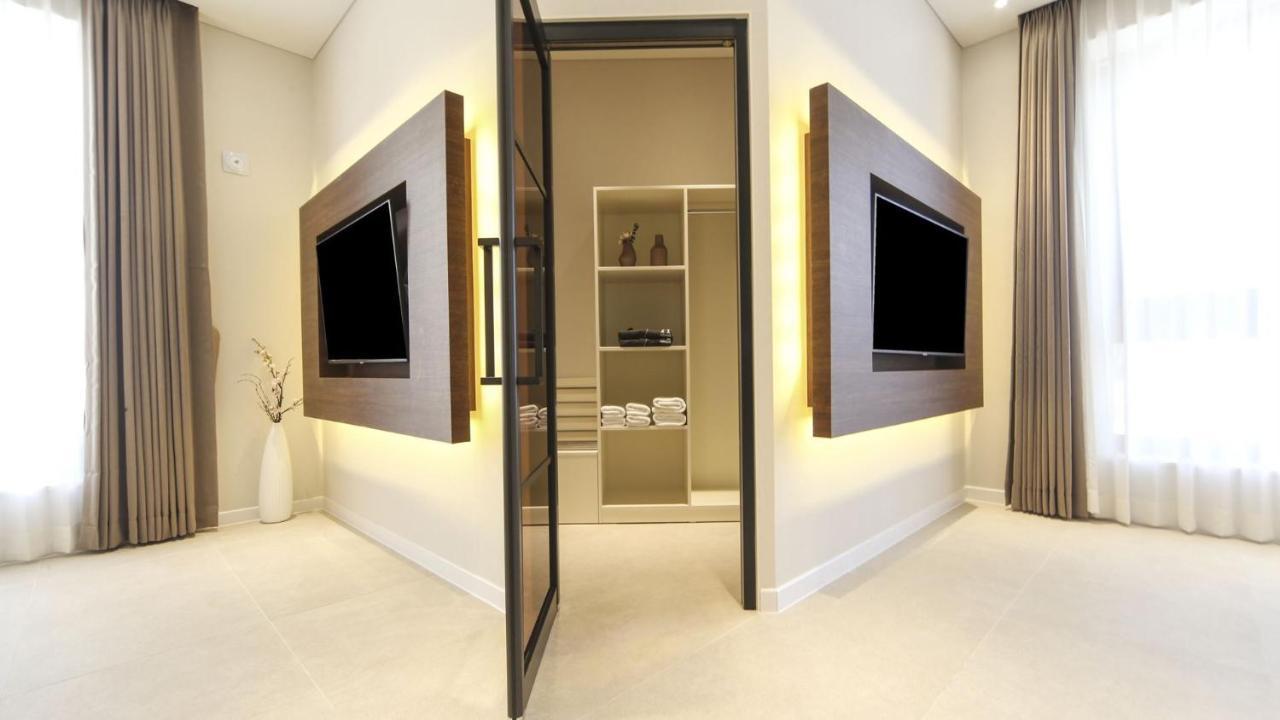 Hermon Hotel Gimhae Bagian luar foto