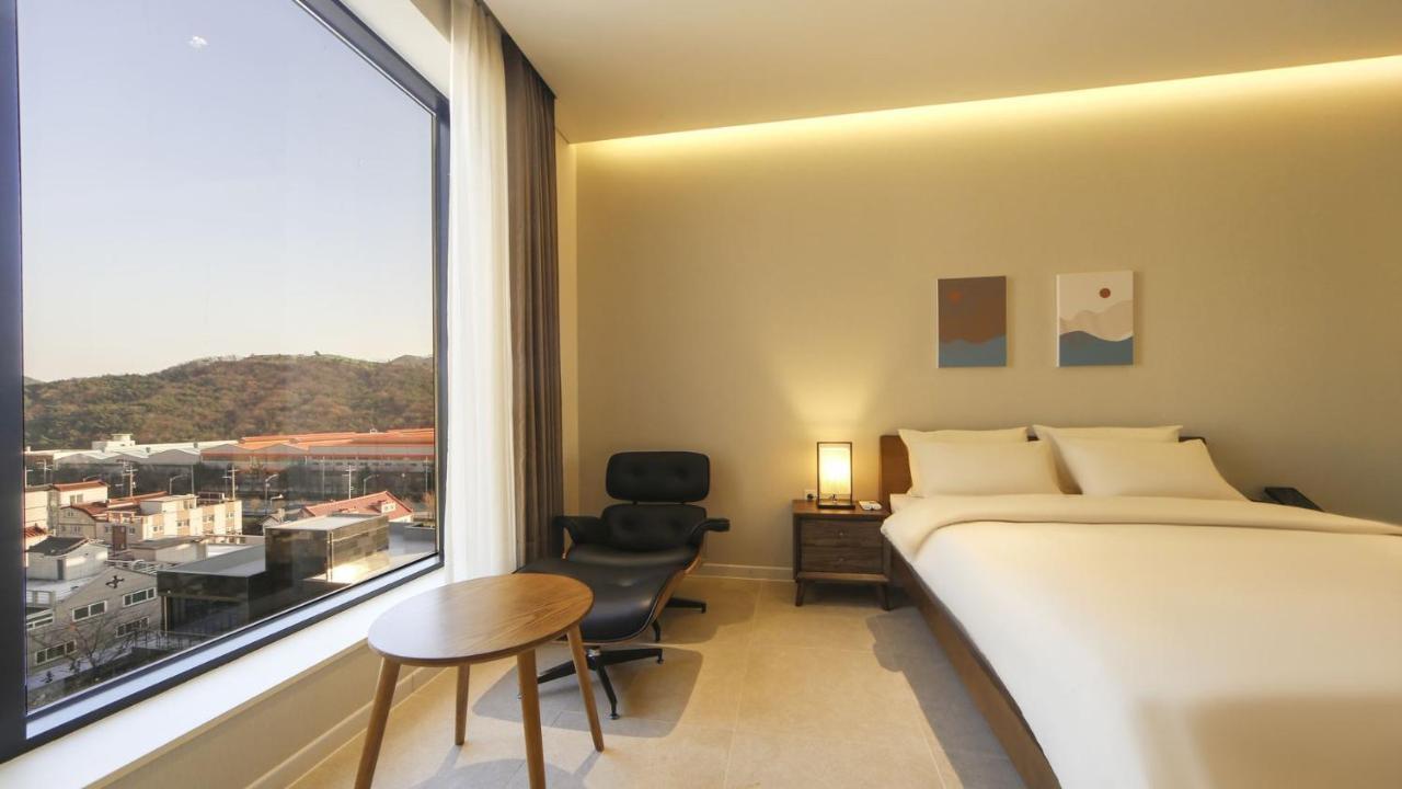 Hermon Hotel Gimhae Bagian luar foto